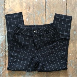 Black & White Ankle Pant